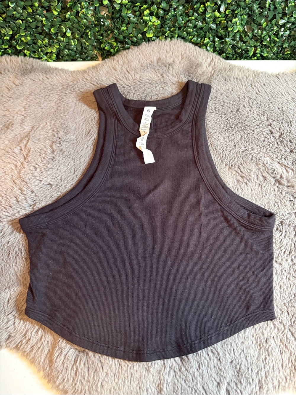 lululemon athletica Black Ribbed Tank Crop Size 6